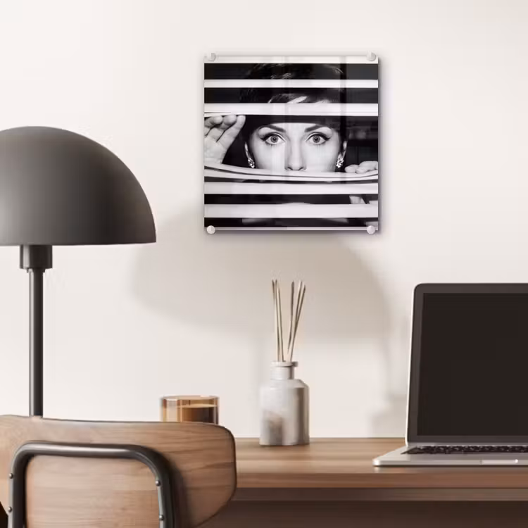 Vrouw - Jaloezieën - Portret - Zwart-wit plexiglas 5mm klein -sfeer6