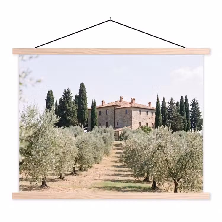 Hanging Poster - Country house - olive tree - orchard - Landhuis - olijfboom - gaard textielposter latten blank klein