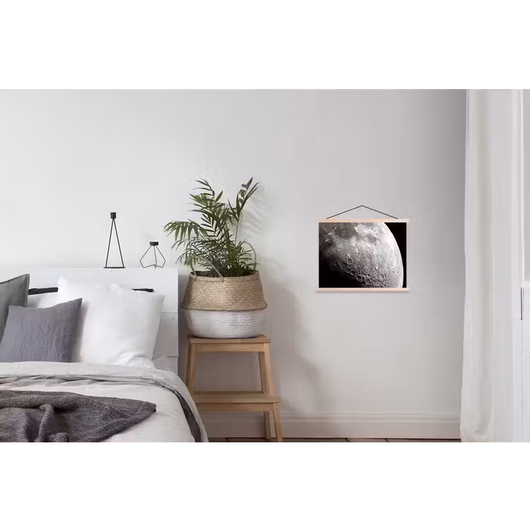 Hanging Poster - Moon - Craters - Space - Maan - Kraters - Ruimte textielposter latten blank klein