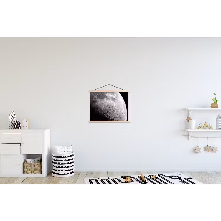 Hanging Poster - Moon - Craters - Space - Maan - Kraters - Ruimte textielposter latten blank klein