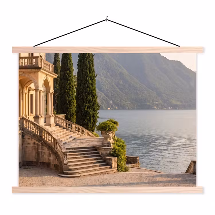 Hanging Poster - Villa - Water - Stairs - Villa - water -trappen textielposter latten blank klein
