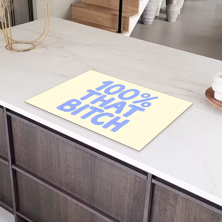 100% that bitch - Blauw - Wit Inductie beschermer vinyl 3mm klein -sfeer8