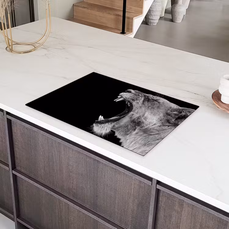 Dieren - Leeuw - Zwart - Wit - Portret Inductie beschermer vinyl 3mm klein -sfeer8