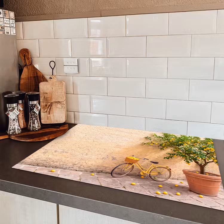 Fiets - Mand - Eten - Geel - Zomer Inductie beschermer vinyl 3mm klein -sfeer3