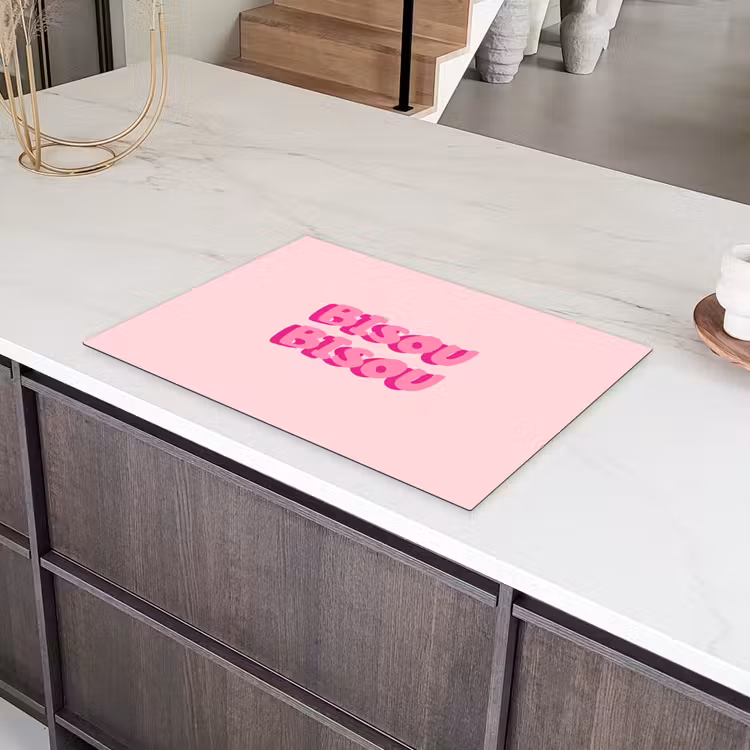 Bisou - Roze - Dikke letters Inductie beschermer vinyl 3mm klein -sfeer8