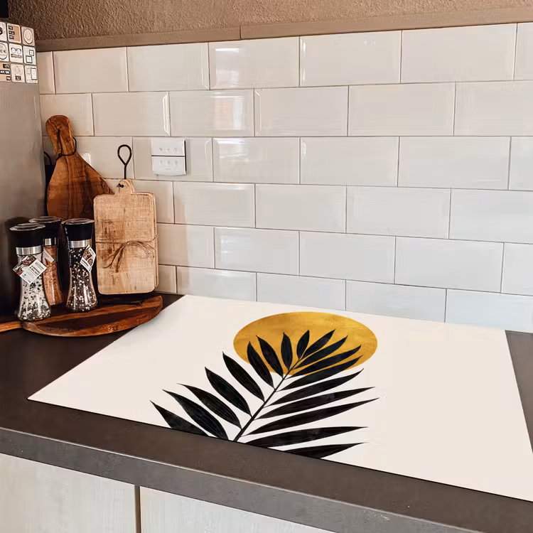 Zwart palmblad - Gouden cirkel - Beige achtergrond Inductie beschermer vinyl 3mm klein -sfeer3