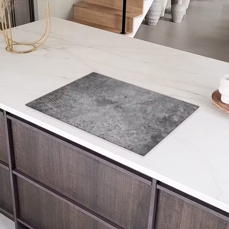 Beton - Leisteen - Grijs -Betonstructuur Inductie beschermer vinyl 3mm klein -sfeer8