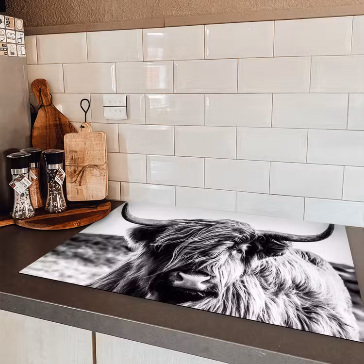 Koe - Schotse hooglander - Zwart - Wit - Dier - Natuur - Wild Inductie beschermer vinyl 3mm klein -sfeer3