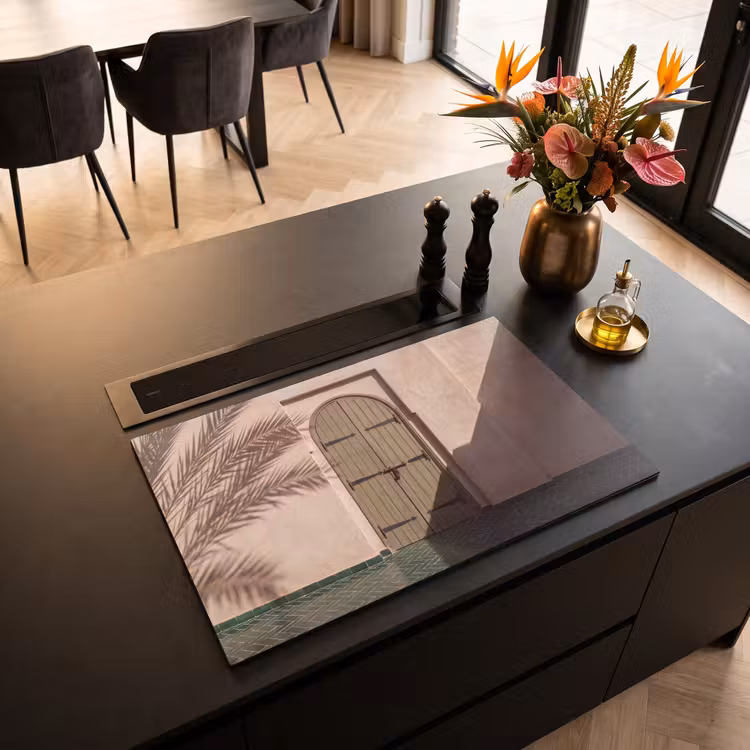 Deur - Hout - Architectuur - Groen - Rustiek Inductie beschermer vinyl 3mm klein -sfeer5