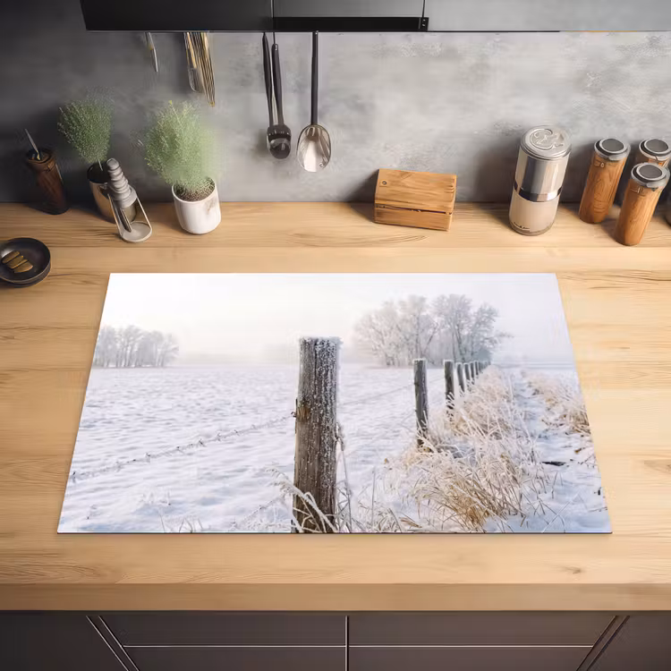 Hek - Sneeuw - Mist - Platteland - Nostalgisch Inductie beschermer vinyl 3mm klein -sfeer5