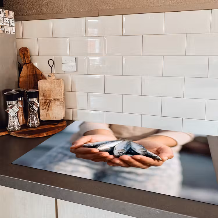 Induction Hob Cover - Fish - Hands - Nature - Vis - Handen - Natuur Inductie beschermer vinyl 3mm klein