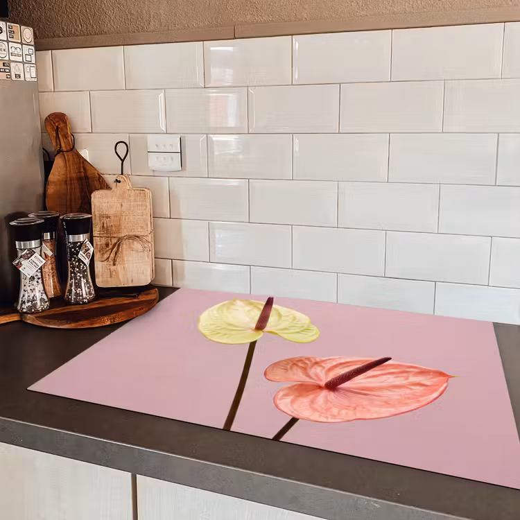 Bloemen - Anthuriums - Geel - Roze Inductie beschermer vinyl 3mm klein -sfeer3