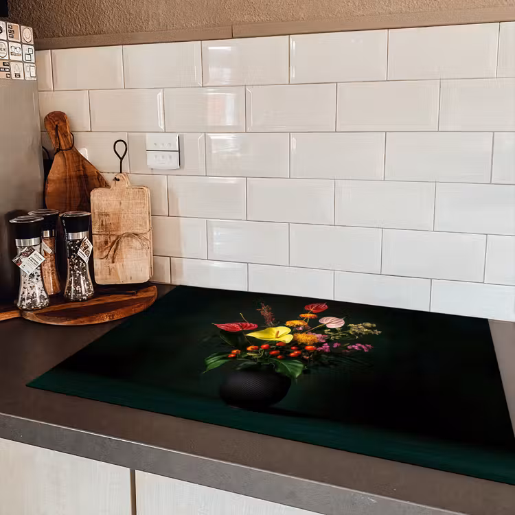 Bloemen - Vaas - Zwart Inductie beschermer vinyl 3mm klein -sfeer3
