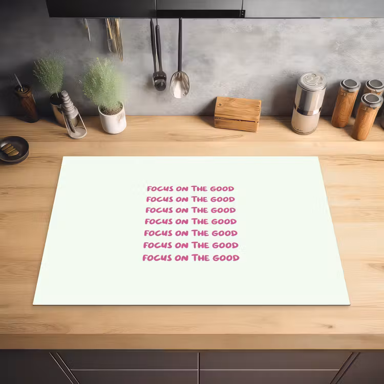 Focus on the good - Roze Inductie beschermer vinyl 3mm klein -sfeer5