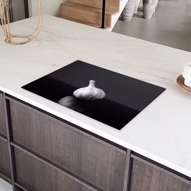 Knoflook - Zwart - Wit Inductie beschermer vinyl 3mm klein -sfeer8