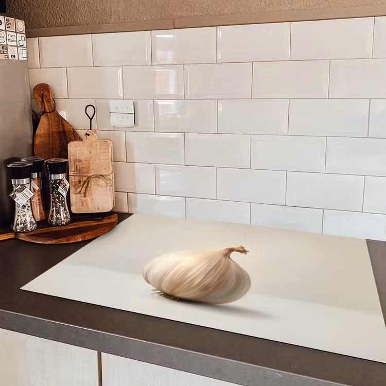 Knoflook - Natuurlijk - Beige Inductie beschermer vinyl 3mm klein -sfeer3