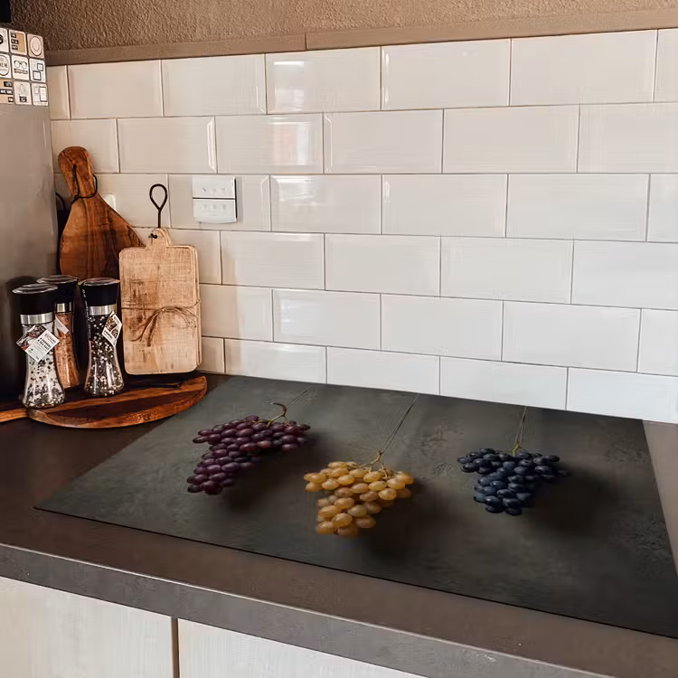 Druiven - Kleurrijk - Muur Inductie beschermer vinyl 3mm klein -sfeer3