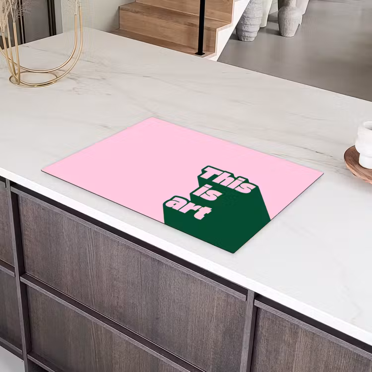 Groen - Teskt - This is art - Roze Inductie beschermer vinyl 3mm klein -sfeer8