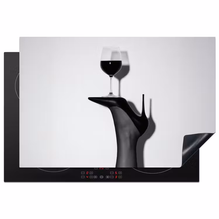 Hak - Wijn - Minimalistisch - Zwart Inductie beschermer vinyl 3mm klein -3d