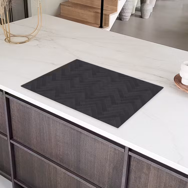 Visgraat - Wandtegel - Donkergrijs Inductie beschermer vinyl 3mm klein 276 -sfeer8