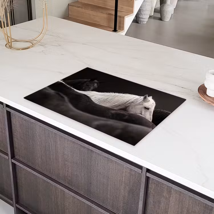 Paarden - Zwart - Wit - Kudde Inductie beschermer vinyl 3mm klein -sfeer8