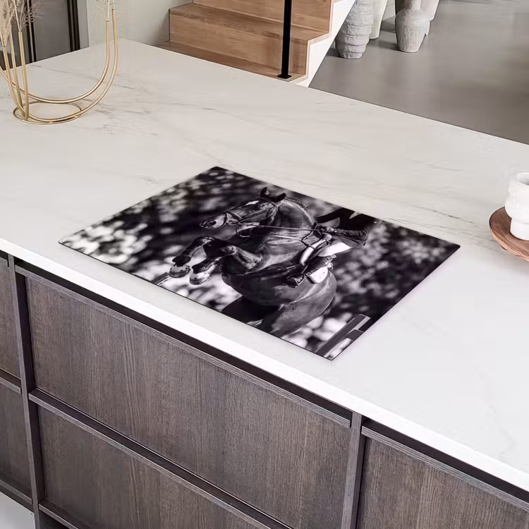 Springen - Paard - Zwart - Wit Inductie beschermer vinyl 3mm klein -sfeer8