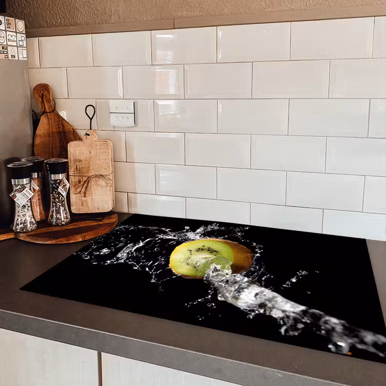 Kiwi in Waterkunstwerk Inductie beschermer vinyl 3mm klein -sfeer3