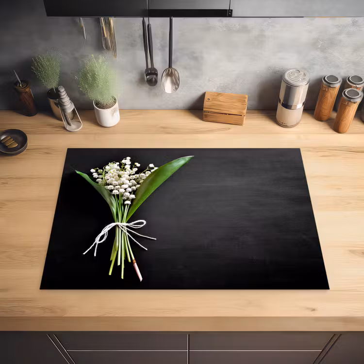 Lelietjes van dalen - Bloemen - Stilleven - Strik Inductie beschermer vinyl 3mm middel -sfeer5