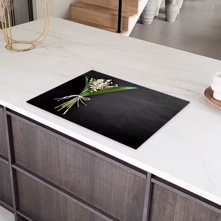 Lelietjes van dalen - Bloemen - Stilleven - Strik Inductie beschermer vinyl 3mm middel -sfeer8