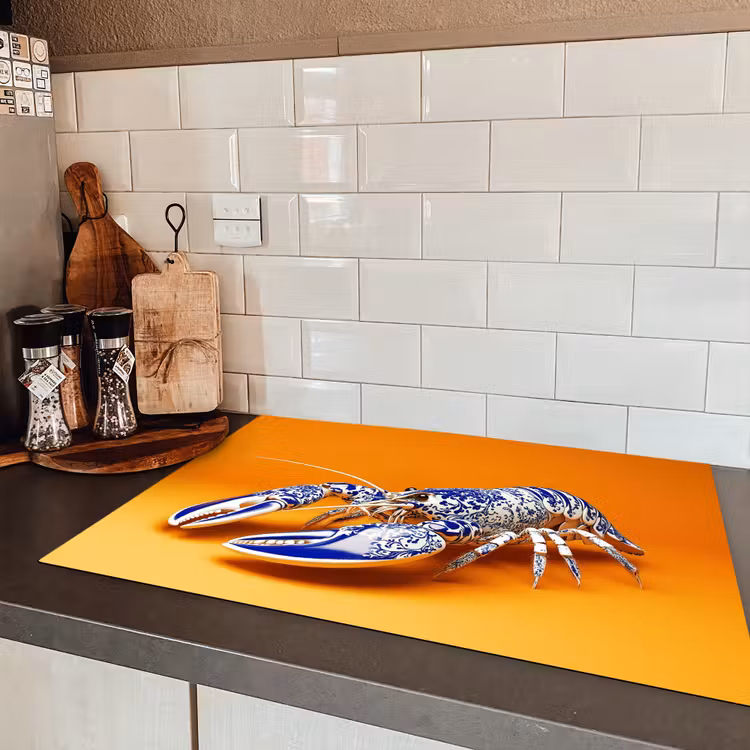 Kreeft - Delftsblauw - Schild - Stoer - Oranje Inductie beschermer vinyl 3mm klein -sfeer3
