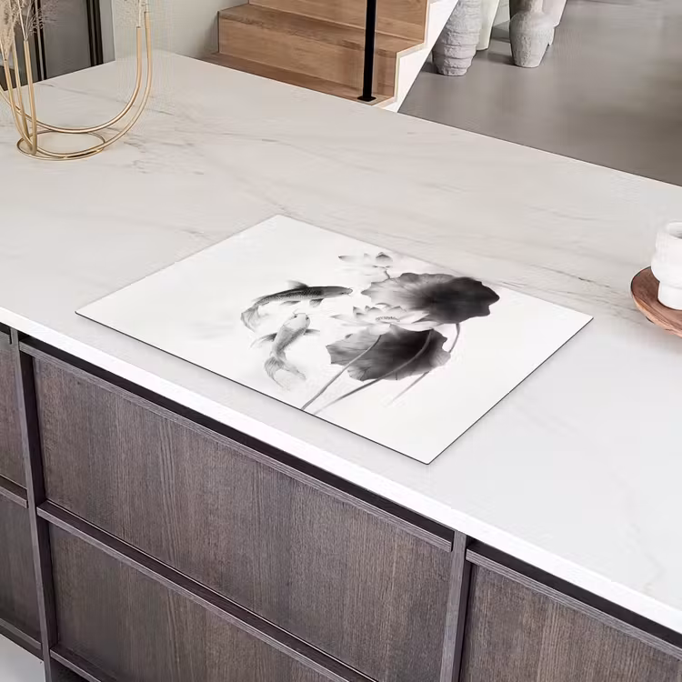 Lotusbloemen - Vissen - Bladeren - Zwart Inductie beschermer vinyl 3mm klein -sfeer8