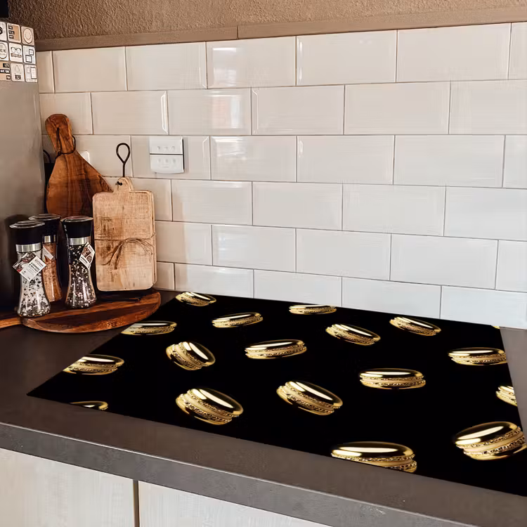 Macarons - Patroon - Goud - Zwart Inductie beschermer vinyl 3mm klein -sfeer3