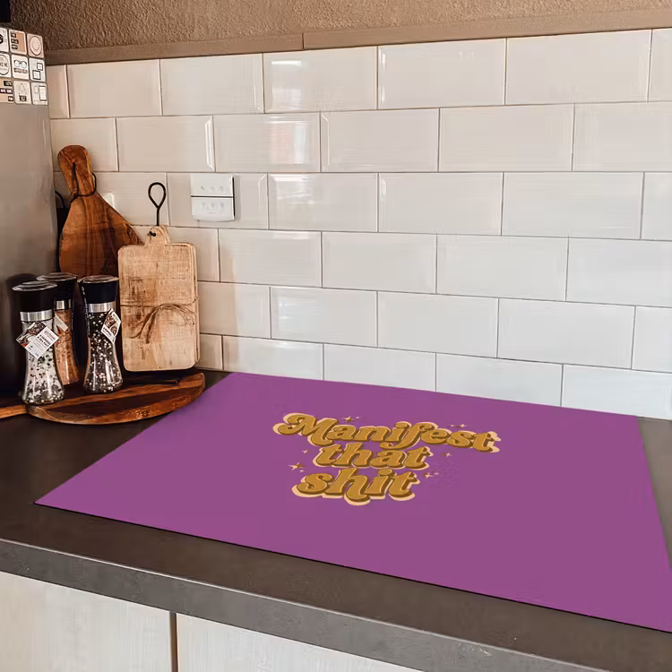 Manifest that shit - Paars - Glitter Inductie beschermer vinyl 3mm klein -sfeer3