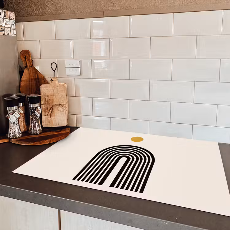 Minimalistisch - Zwarte boog - Gouden cirkel Inductie beschermer vinyl 3mm klein -sfeer3
