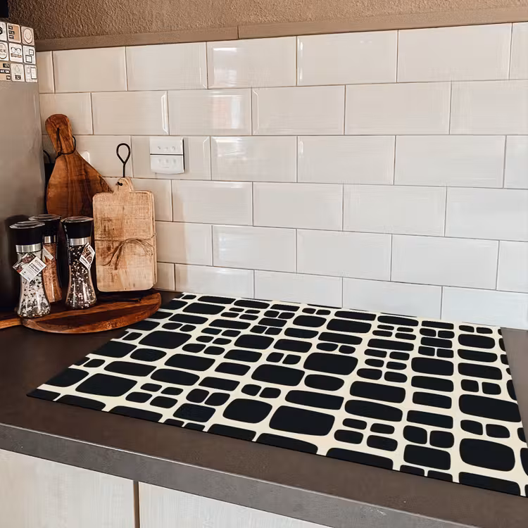 Modern - Organisch - Zwart Inductie beschermer vinyl 3mm klein 276 -sfeer3