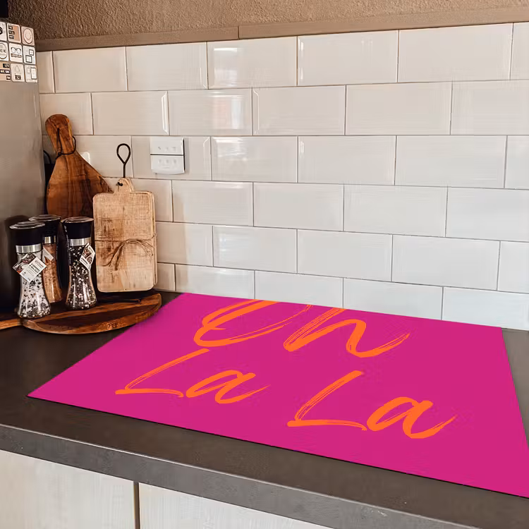Oh la la - Oranje - Roze Inductie beschermer vinyl 3mm klein -sfeer3