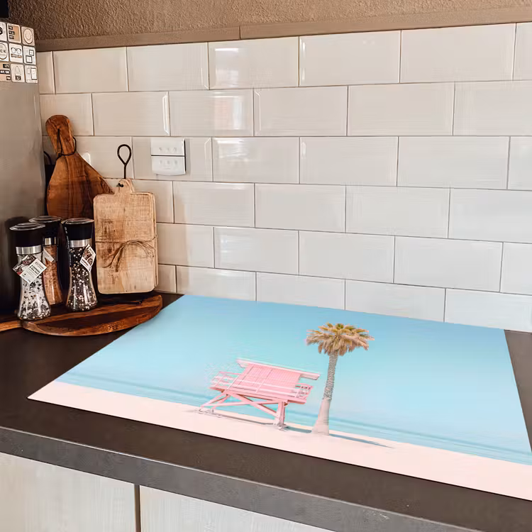 Palmboom - Strandhuis - Roze Inductie beschermer vinyl 3mm klein -sfeer3