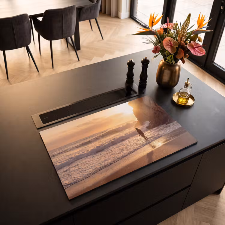 Mensen - Oceaan - Zonsondergang - Kust - Goud Inductie beschermer vinyl 3mm klein -sfeer5