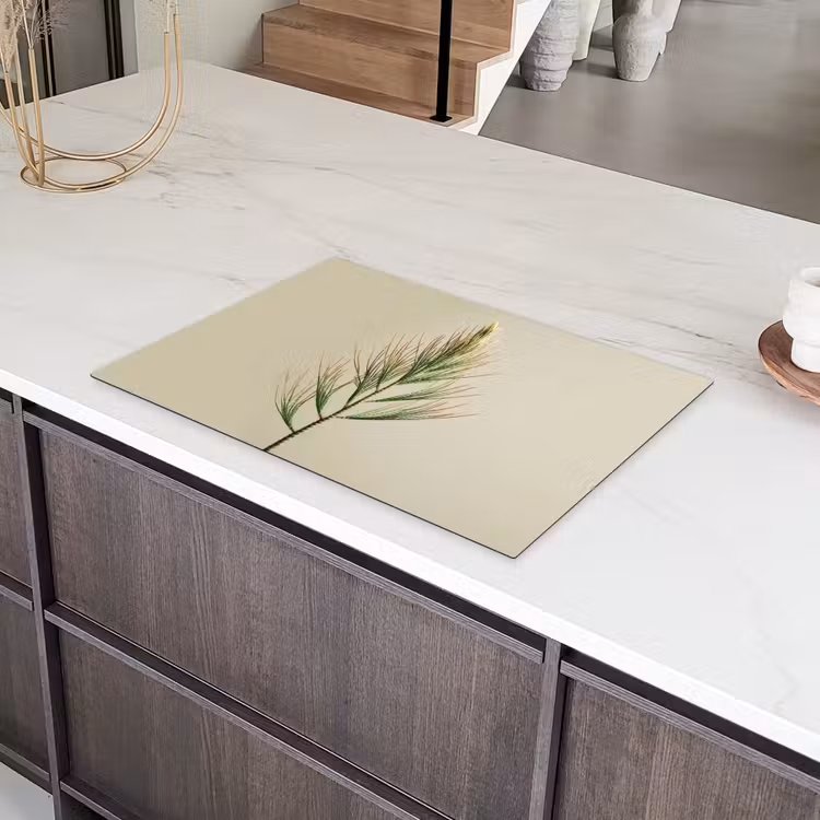 Dennentak - Naaldvormige bladeren - Lichtgroen Inductie beschermer vinyl 3mm klein -sfeer8