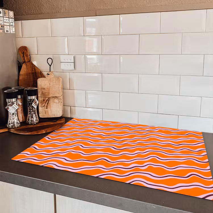 Retro - Golvend - Oranje Inductie beschermer vinyl 3mm klein 276 -sfeer3