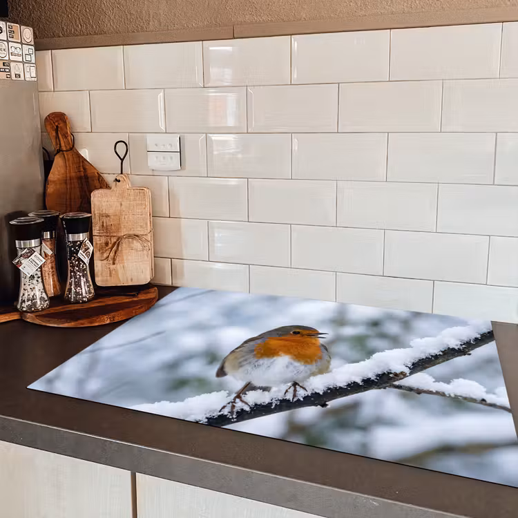 Roodborstje - Tak - Sneeuw - Winter - Levendig Inductie beschermer vinyl 3mm klein -sfeer3