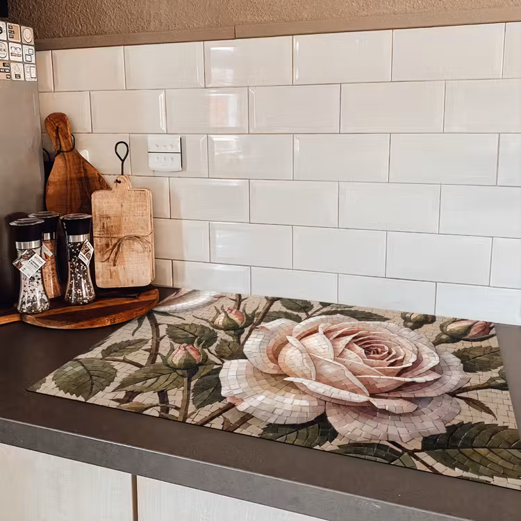 Roos - Mozaïek - Bloemen - Klassiek - Beige Inductie beschermer vinyl 3mm klein -sfeer3
