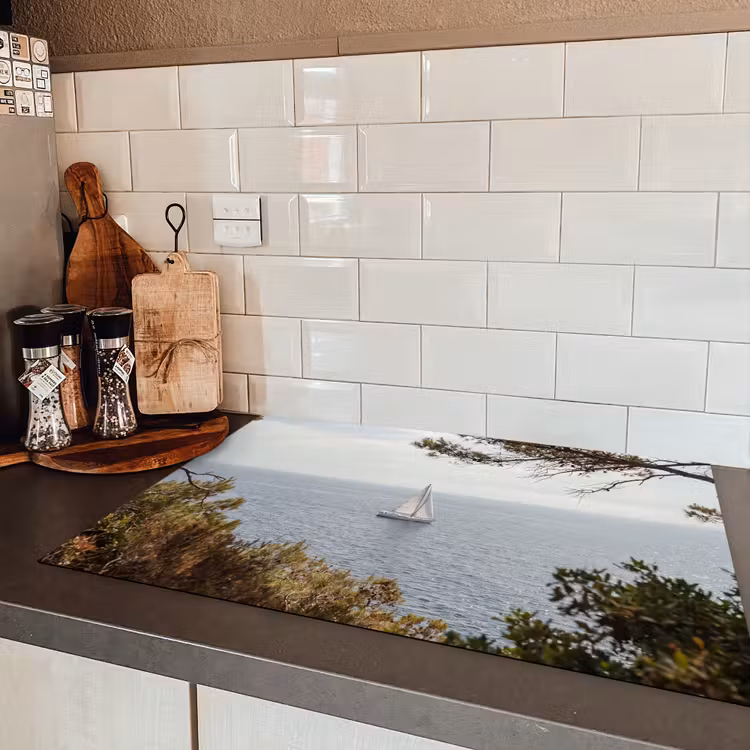 Induction Hob Cover - Sailboat - trees - water - Zeilboot - bomen - water Inductie beschermer vinyl 3mm klein