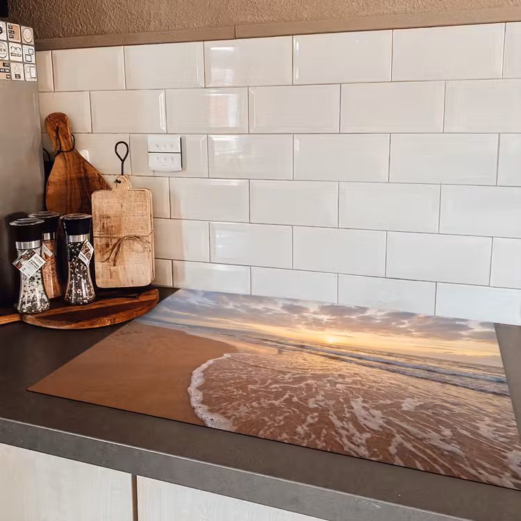 Zee - Kustlijn - Wolken - Landschap - Oranje Inductie beschermer vinyl 3mm klein -sfeer3