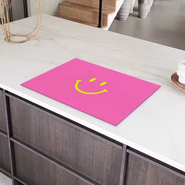 Smiley - Vrolijk - Roze Inductie beschermer vinyl 3mm klein -sfeer8