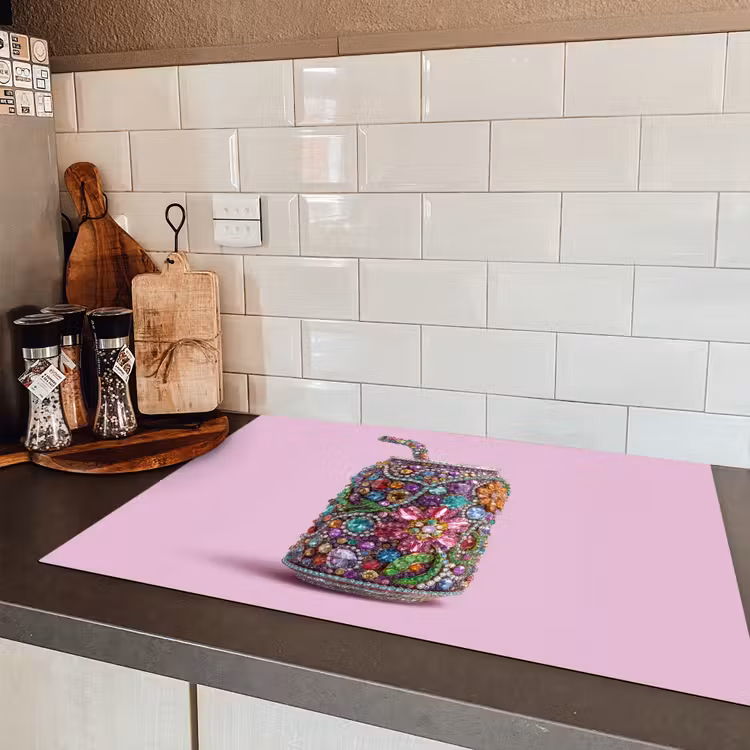 Frisdrankblikje - Bloemenpatroon - Edelstenen - Kleurrijk Inductie beschermer vinyl 3mm klein -sfeer3