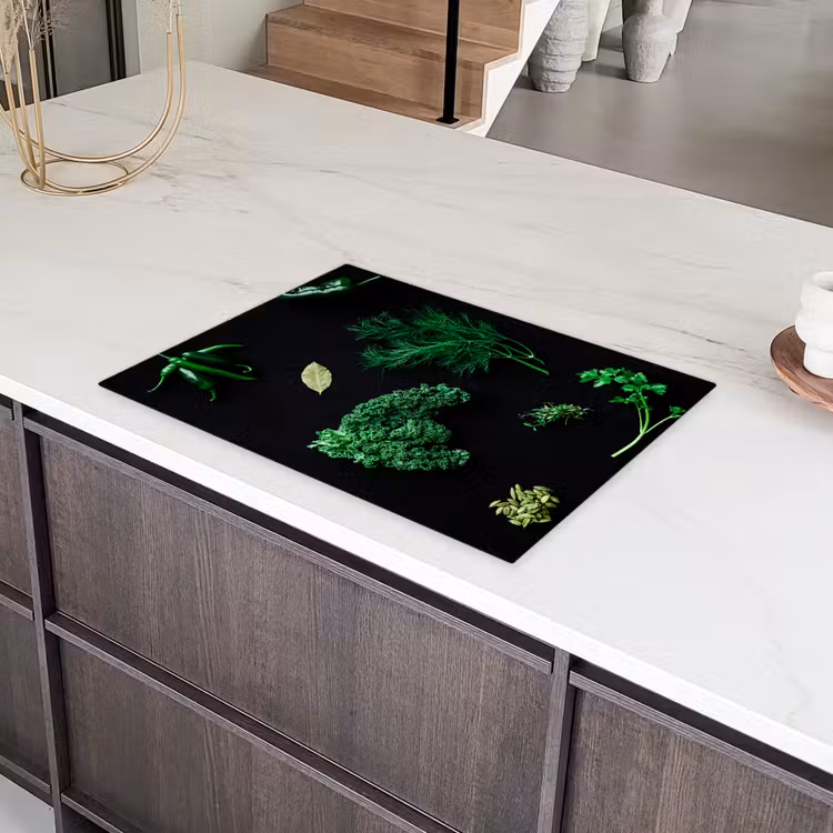 Specerijen en kruiden op zwarte achtergrond Inductie beschermer vinyl 3mm middel -sfeer8