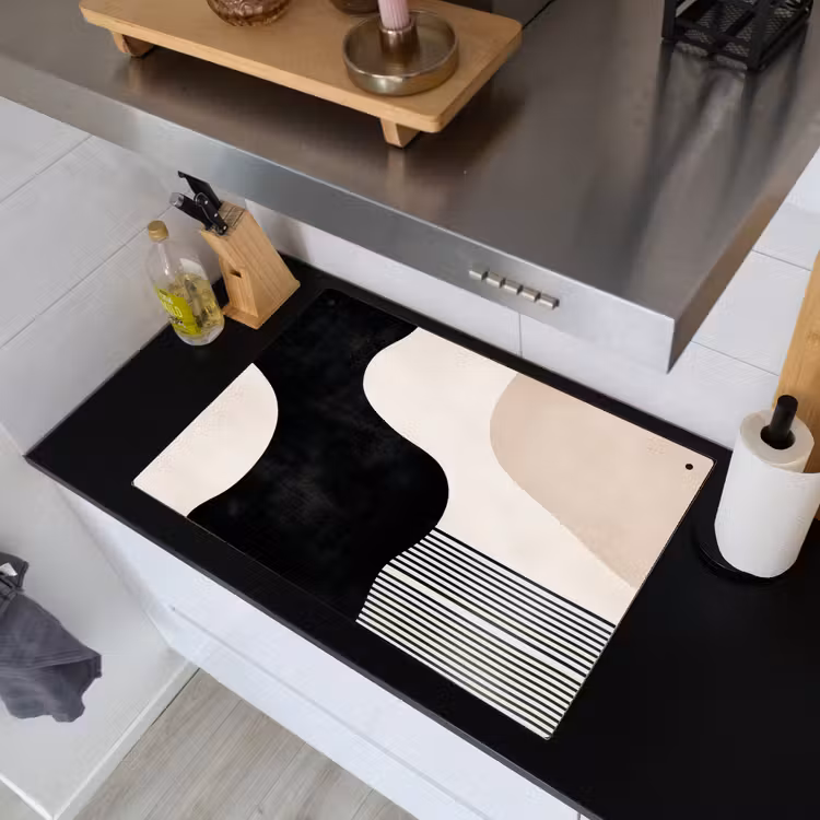 Abstract - Japandi - Beige - Modern Inductie beschemer met haakjes klein -sfeer1