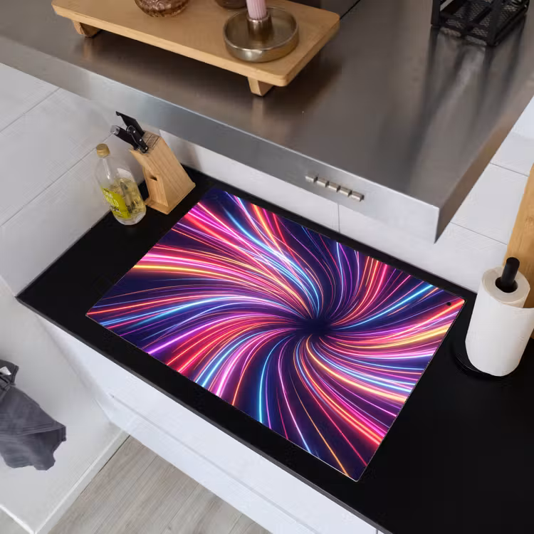 Abstract - Swirl - Futuristic - Neon Inductie beschemer met haakjes klein -sfeer1