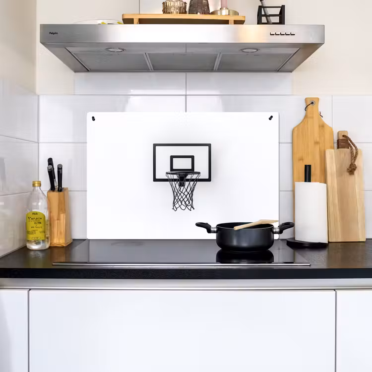 Basketbalbord - Minimalistisch - Zwart Inductie beschemer met haakjes klein -sfeer2